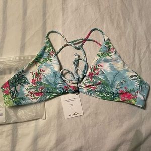 Skatie- Sarah Top- Poipu